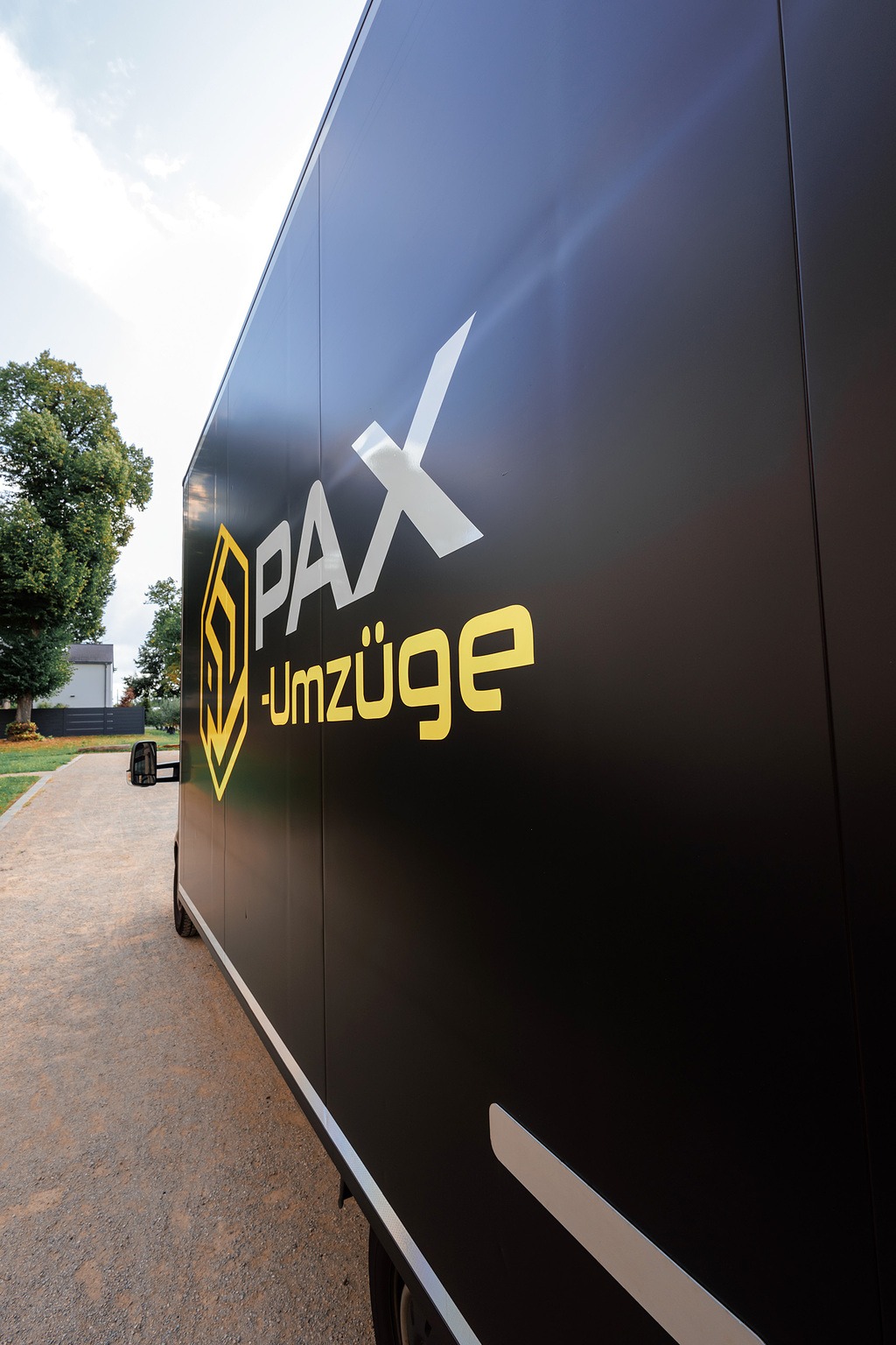 Seitliches Bild eines Pax Transporters